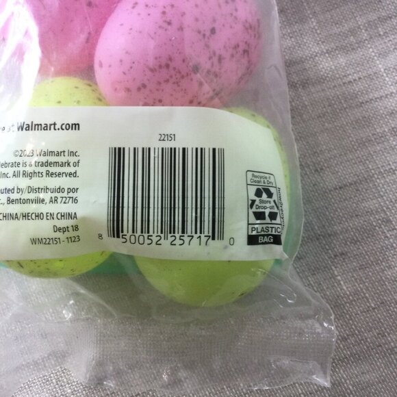 Lot of 4 Way to Celebrate Multicolor Speckle Fillable Easter Eggs 12 Count Each - Picture 6 of 6